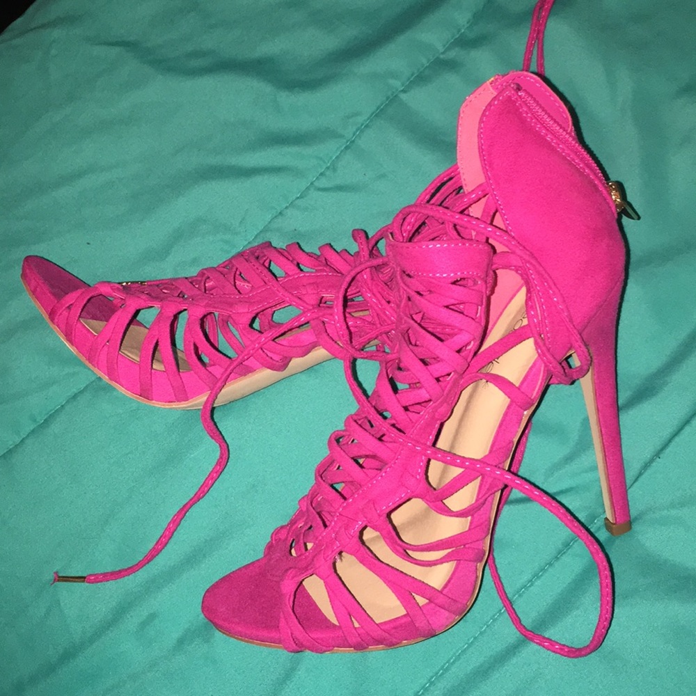 Pink Heels from Shoe Dazzle